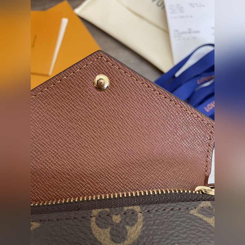 Louis Vuitton Victorine Wallet - Picture 12 of 16